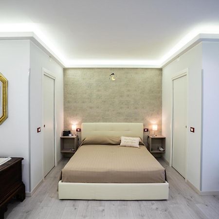 אנה Rocca Di Cerere "Rocca Da Zeru" Apartments מראה חיצוני תמונה