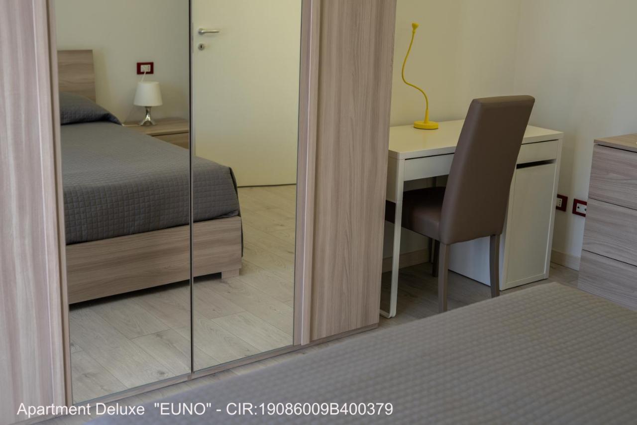 אנה Rocca Di Cerere "Rocca Da Zeru" Apartments מראה חיצוני תמונה