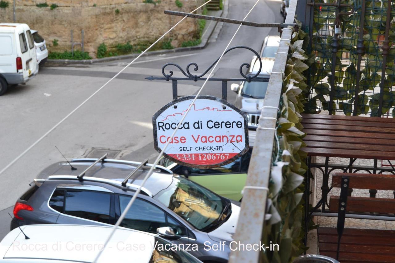 אנה Rocca Di Cerere "Rocca Da Zeru" Apartments מראה חיצוני תמונה